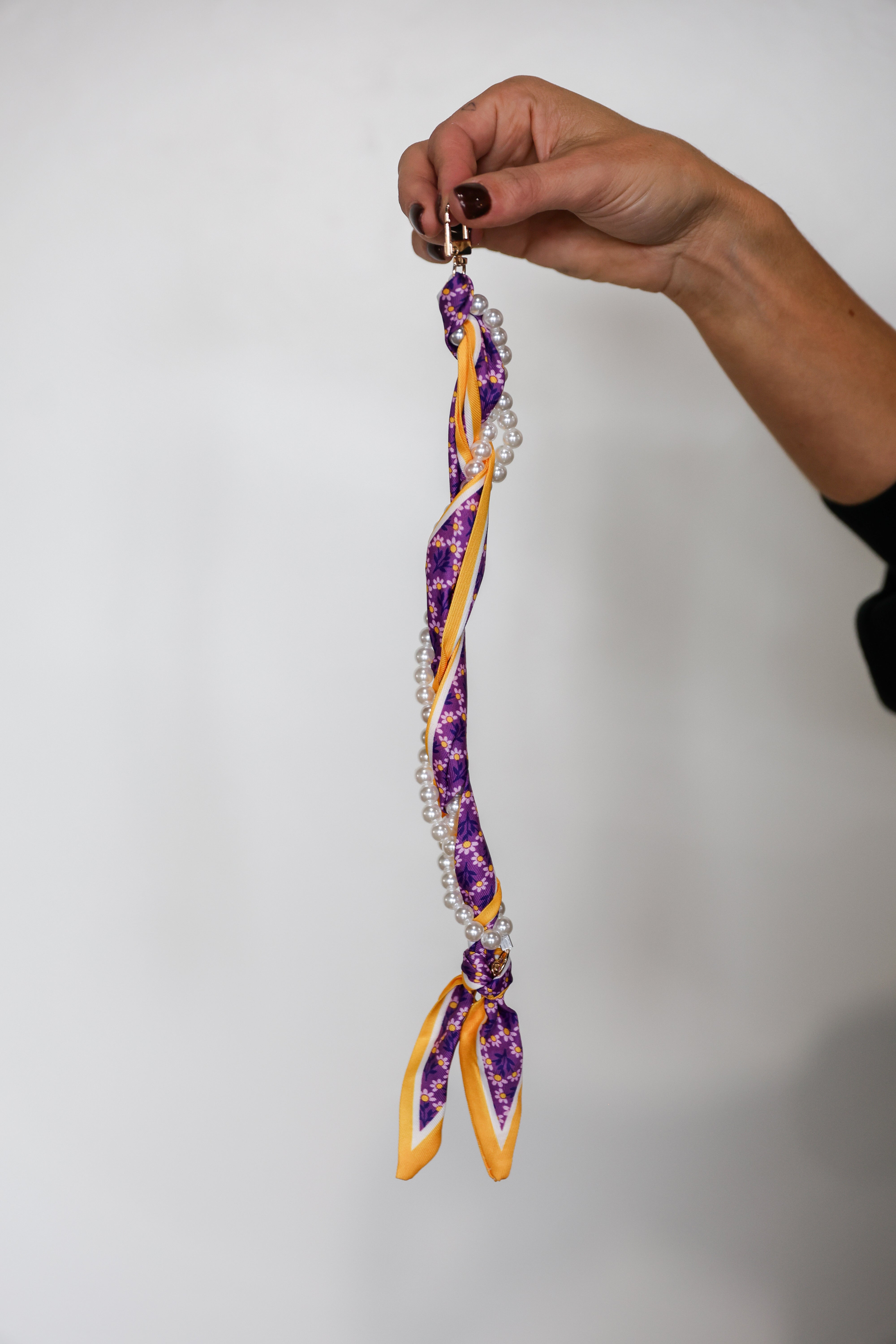 Woven Scarf Pearl Phone Strap/Wristlet - Purple & Gold – Victory Lap